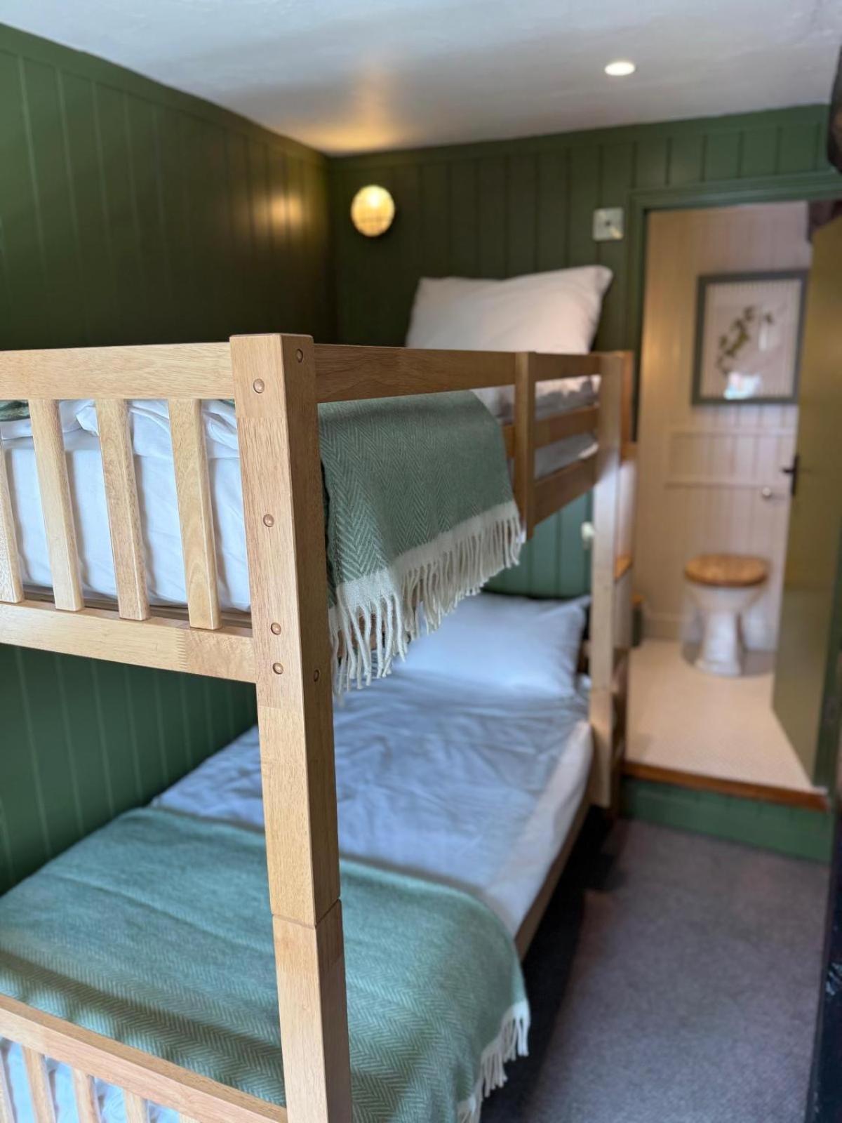 Bel And The Dragon-Odiham Hotel Luaran gambar