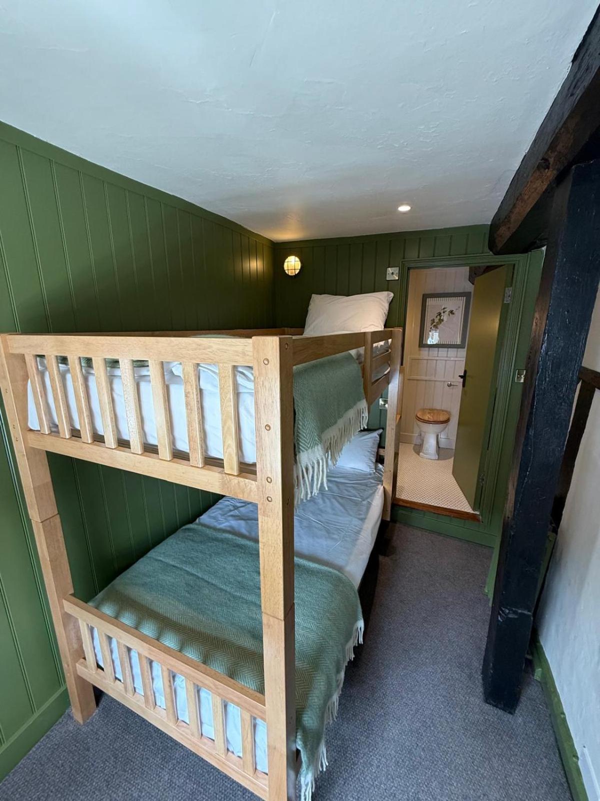 Bel And The Dragon-Odiham Hotel Luaran gambar