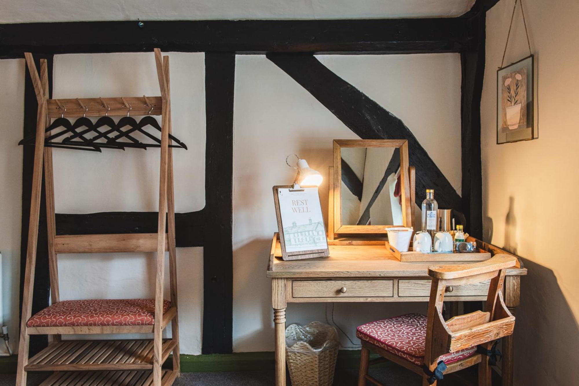 Bel And The Dragon-Odiham Hotel Luaran gambar