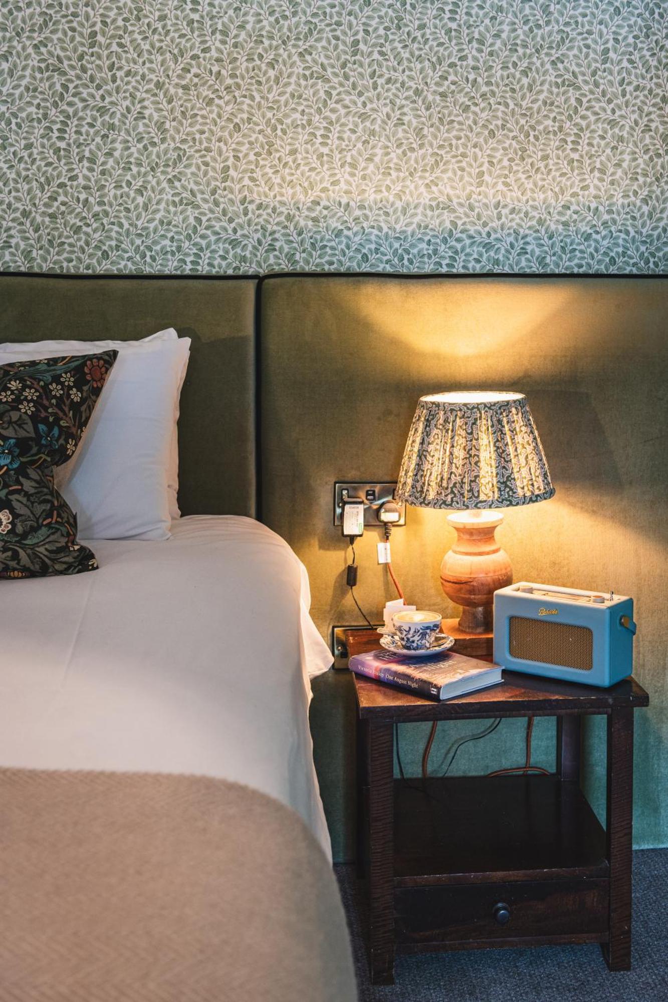 Bel And The Dragon-Odiham Hotel Luaran gambar