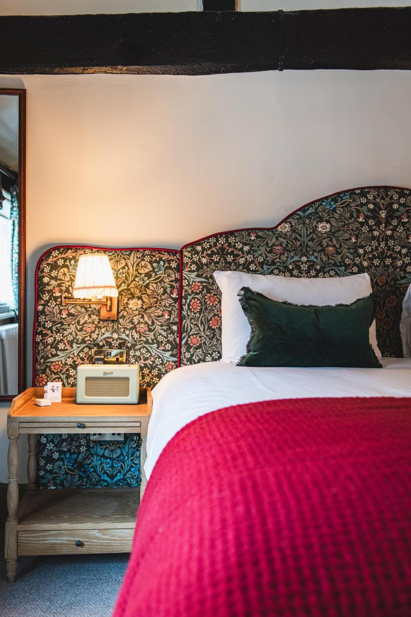 Bel And The Dragon-Odiham Hotel Luaran gambar
